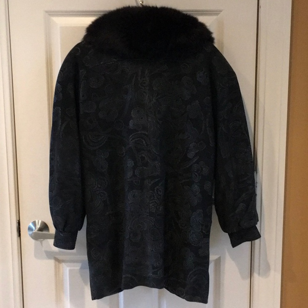 Coat - image 4